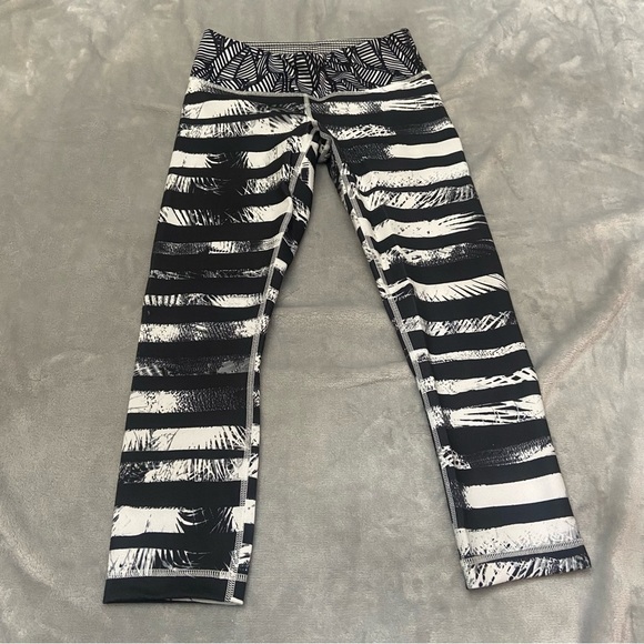 Lululemon Wunder Under Crop II *Full-On Luon Pants Black White 21927 - Picture 4 of 9